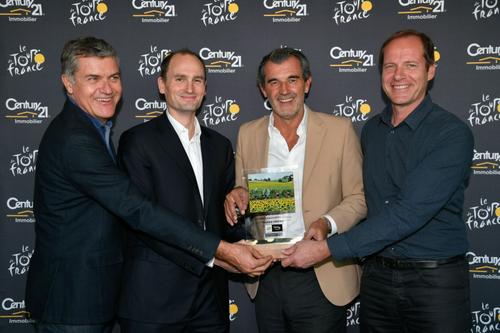 Photo signature partenariat Tour de France de Century 21