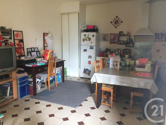 Appartement F2 à vendre - 2 pièces - 45.68 m2 - MONTAUBAN - 82 - MIDI-PYRENEES - Century 21 Riquelme Immobilier Appartement F2 à vendre - 2 pièces - 45.68 m2 - MONTAUBAN - 82 - MIDI-PYRENEES - Century 21 Riquelme Immobilier