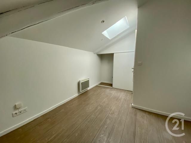 Appartement Duplex à louer - 3 pièces - 45.0 m2 - MONTAUBAN - 82 - MIDI-PYRENEES - Century 21 Riquelme Immobilier Appartement Duplex à louer - 3 pièces - 45.0 m2 - MONTAUBAN - 82 - MIDI-PYRENEES - Century 21 Riquelme Immobilier