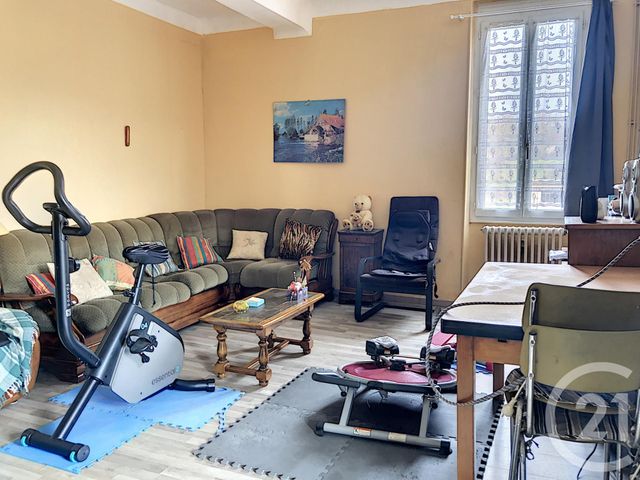 Appartement F5 à vendre - 5 pièces - 155.0 m2 - REALVILLE - 82 - MIDI-PYRENEES - Century 21 Riquelme Immobilier Appartement F5 à vendre - 5 pièces - 155.0 m2 - REALVILLE - 82 - MIDI-PYRENEES - Century 21 Riquelme Immobilier