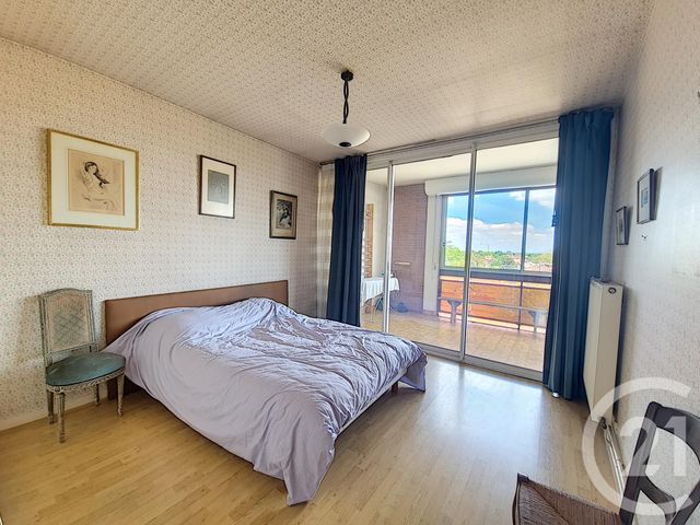 Afficher la photo en grand Appartement T4 à vendre - 5 pièces - 116.46 m2 - MONTAUBAN - 82 - MIDI-PYRENEES - Century 21 Riquelme Immobilier