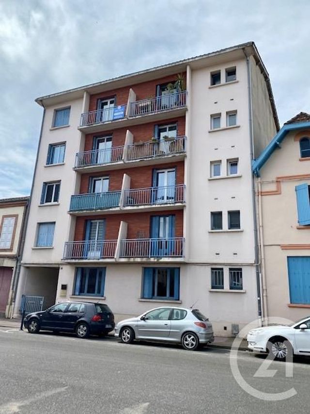 Appartement T3 à louer - 3 pièces - 62.39 m2 - MONTAUBAN - 82 - MIDI-PYRENEES - Century 21 Riquelme Immobilier Appartement T3 à louer - 3 pièces - 62.39 m2 - MONTAUBAN - 82 - MIDI-PYRENEES - Century 21 Riquelme Immobilier