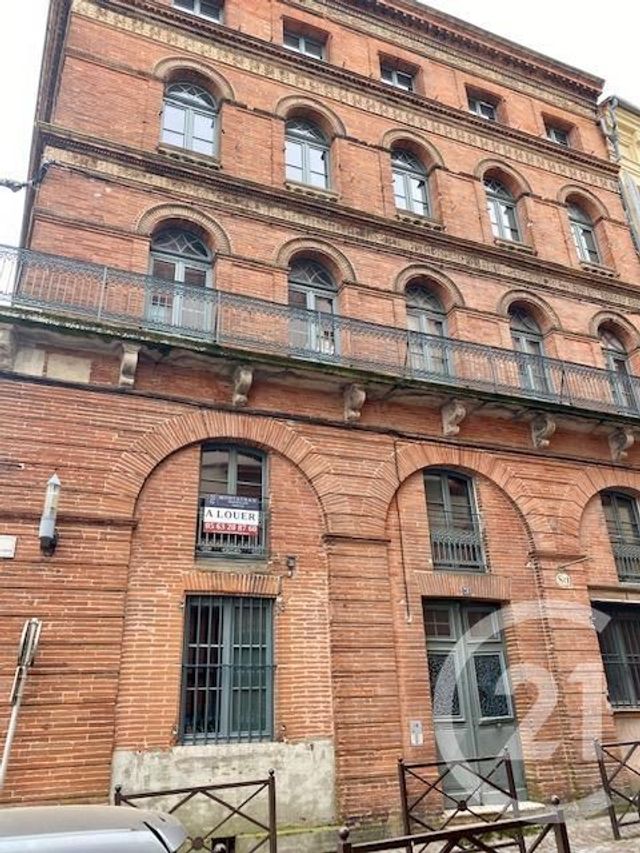 Appartement F3 à louer - 3 pièces - 58.82 m2 - MONTAUBAN - 82 - MIDI-PYRENEES - Century 21 Riquelme Immobilier Appartement F3 à louer - 3 pièces - 58.82 m2 - MONTAUBAN - 82 - MIDI-PYRENEES - Century 21 Riquelme Immobilier