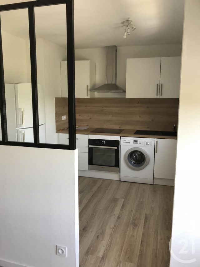 Appartement F3 à louer - 3 pièces - 56.5 m2 - MONTAUBAN - 82 - MIDI-PYRENEES - Century 21 Riquelme Immobilier Appartement F3 à louer - 3 pièces - 56.5 m2 - MONTAUBAN - 82 - MIDI-PYRENEES - Century 21 Riquelme Immobilier