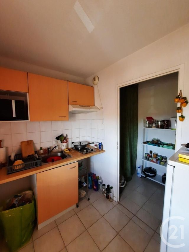 Appartement T3 à louer - 3 pièces - 65.43 m2 - MONTAUBAN - 82 - MIDI-PYRENEES - Century 21 Riquelme Immobilier Appartement T3 à louer - 3 pièces - 65.43 m2 - MONTAUBAN - 82 - MIDI-PYRENEES - Century 21 Riquelme Immobilier