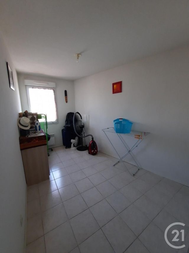 Appartement T3 à louer - 3 pièces - 65.43 m2 - MONTAUBAN - 82 - MIDI-PYRENEES - Century 21 Riquelme Immobilier Appartement T3 à louer - 3 pièces - 65.43 m2 - MONTAUBAN - 82 - MIDI-PYRENEES - Century 21 Riquelme Immobilier