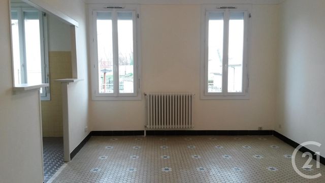 Afficher la photo en grand Appartement F3 à louer - 3 pièces - 67.5 m2 - MONTAUBAN - 82 - MIDI-PYRENEES - Century 21 Riquelme Immobilier