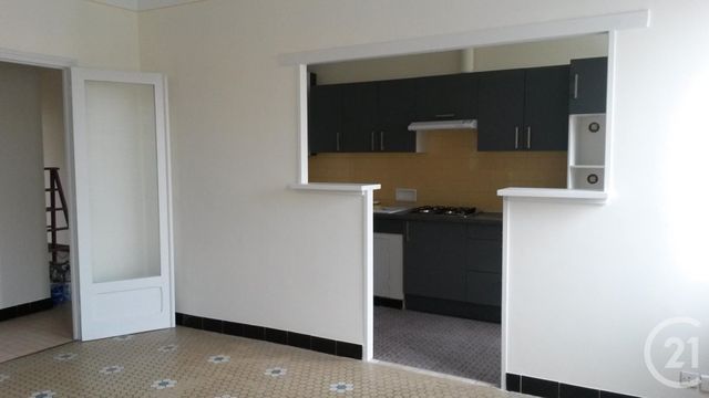 Afficher la photo en grand Appartement F3 à louer - 3 pièces - 67.5 m2 - MONTAUBAN - 82 - MIDI-PYRENEES - Century 21 Riquelme Immobilier