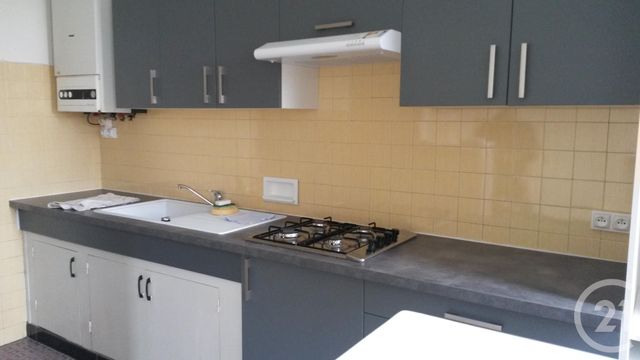Afficher la photo en grand Appartement F3 à louer - 3 pièces - 67.5 m2 - MONTAUBAN - 82 - MIDI-PYRENEES - Century 21 Riquelme Immobilier