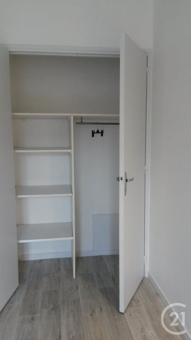 Afficher la photo en grand Appartement F3 à louer - 3 pièces - 67.5 m2 - MONTAUBAN - 82 - MIDI-PYRENEES - Century 21 Riquelme Immobilier