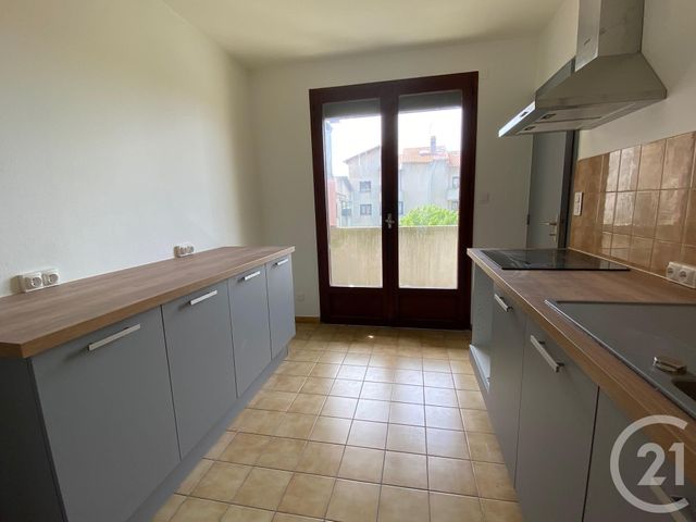 Afficher la photo en grand Appartement F3 à louer - 3 pièces - 72.66 m2 - MONTAUBAN - 82 - MIDI-PYRENEES - Century 21 Riquelme Immobilier