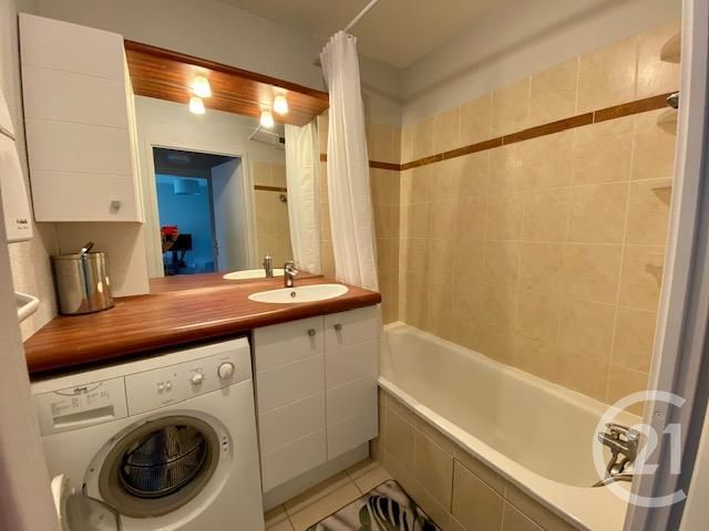 Afficher la photo en grand Appartement F2 à louer - 2 pièces - 41.04 m2 - MONTAUBAN - 82 - MIDI-PYRENEES - Century 21 Riquelme Immobilier