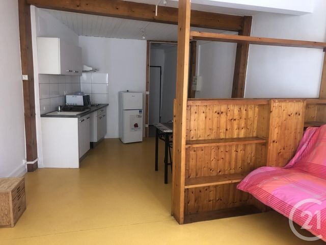 Appartement F1 à louer - 1 pièce - 32.0 m2 - MONTAUBAN - 82 - MIDI-PYRENEES - Century 21 Riquelme Immobilier