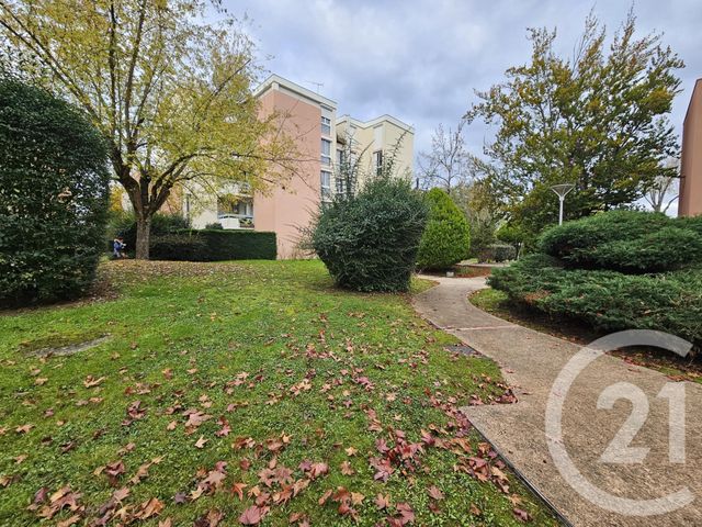 Appartement T5 à vendre - 5 pièces - 94.27 m2 - MONTAUBAN - 82 - MIDI-PYRENEES - Century 21 Riquelme Immobilier