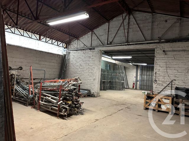 Afficher la photo en grand divers à vendre - 1145.0 m2 - BRESSOLS - 82 - MIDI-PYRENEES - Century 21 Riquelme Immobilier