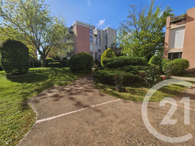 Appartement T5 à vendre - 5 pièces - 94.27 m2 - MONTAUBAN - 82 - MIDI-PYRENEES - Century 21 Riquelme Immobilier