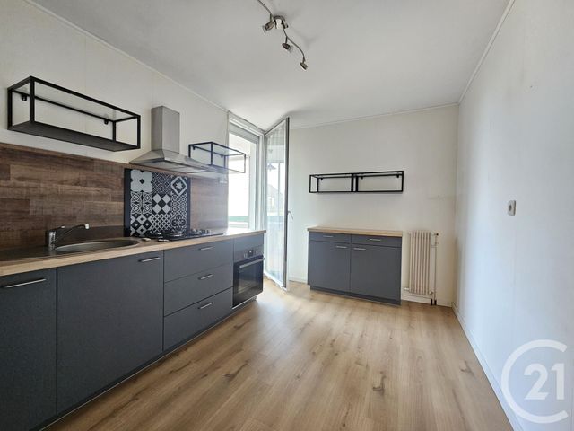Appartement T5 à vendre - 5 pièces - 94.27 m2 - MONTAUBAN - 82 - MIDI-PYRENEES - Century 21 Riquelme Immobilier