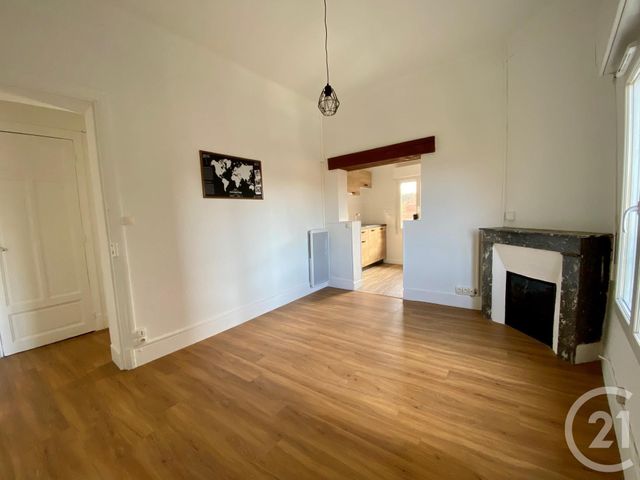 Afficher la photo en grand Appartement F2 à louer - 2 pièces - 44.85 m2 - MONTAUBAN - 82 - MIDI-PYRENEES - Century 21 Riquelme Immobilier