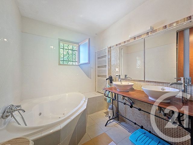 maison à vendre - 7 pièces - 158.0 m2 - NEGREPELISSE - 82 - MIDI-PYRENEES - Century 21 Riquelme Immobilier