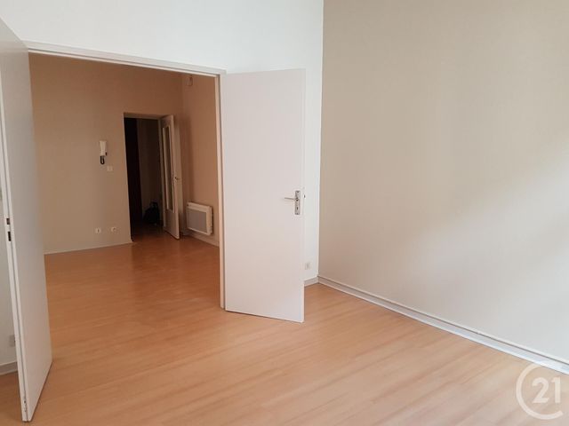 Appartement à louer - 4 pièces - 81.2 m2 - MONTAUBAN - 82 - MIDI-PYRENEES - Century 21 Riquelme Immobilier