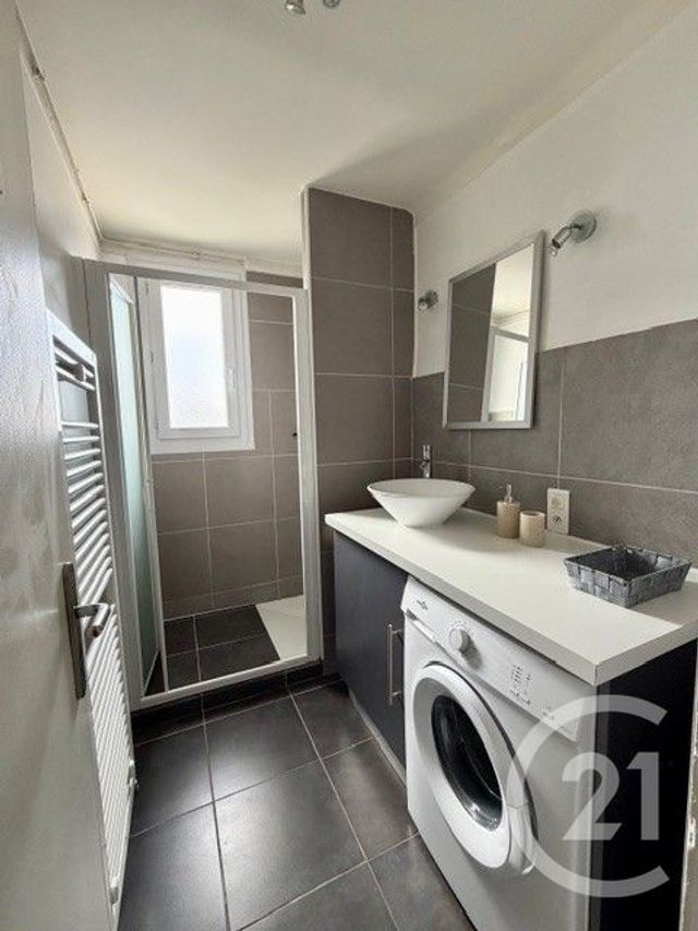 Appartement T3 à louer - 3 pièces - 62.39 m2 - MONTAUBAN - 82 - MIDI-PYRENEES - Century 21 Riquelme Immobilier