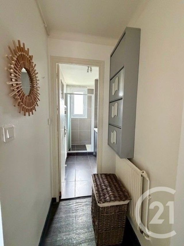 Appartement T3 à louer - 3 pièces - 62.39 m2 - MONTAUBAN - 82 - MIDI-PYRENEES - Century 21 Riquelme Immobilier