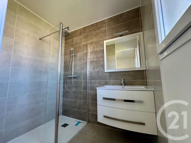 maison à louer - 5 pièces - 123.57 m2 - ST NAUPHARY - 82 - MIDI-PYRENEES - Century 21 Riquelme Immobilier