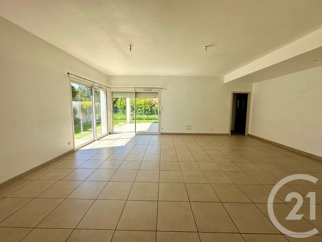 maison à louer - 5 pièces - 123.57 m2 - ST NAUPHARY - 82 - MIDI-PYRENEES - Century 21 Riquelme Immobilier