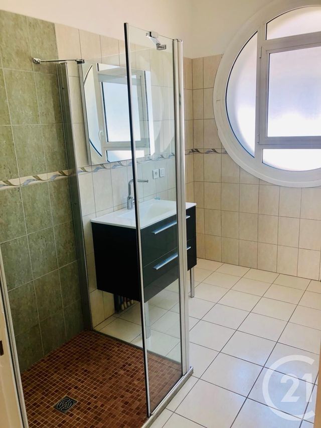 Appartement T3 à louer - 3 pièces - 74.17 m2 - MONTAUBAN - 82 - MIDI-PYRENEES - Century 21 Riquelme Immobilier