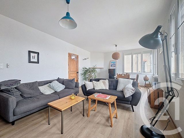 Appartement T6 à vendre - 6 pièces - 120.56 m2 - MONTAUBAN - 82 - MIDI-PYRENEES - Century 21 Riquelme Immobilier