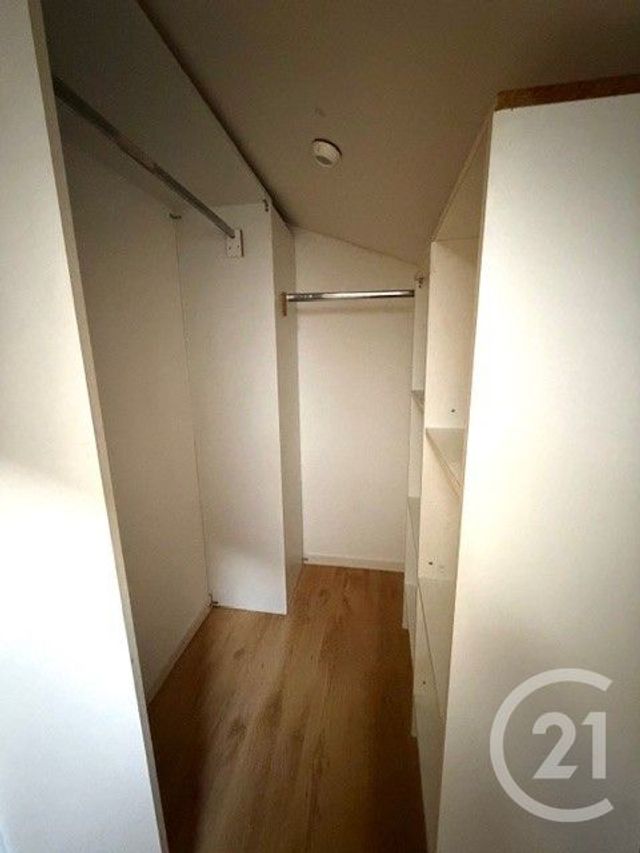 Appartement T1 à louer - 2 pièces - 35.68 m2 - BRESSOLS - 82 - MIDI-PYRENEES - Century 21 Riquelme Immobilier