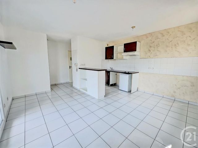 Appartement F2 à louer - 2 pièces - 36.76 m2 - MONTAUBAN - 82 - MIDI-PYRENEES - Century 21 Riquelme Immobilier