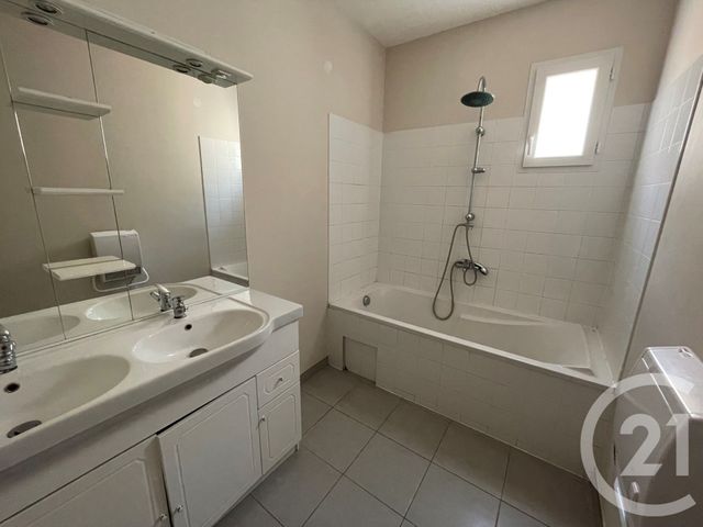 maison à louer - 4 pièces - 74.0 m2 - LABASTIDE ST PIERRE - 82 - MIDI-PYRENEES - Century 21 Riquelme Immobilier