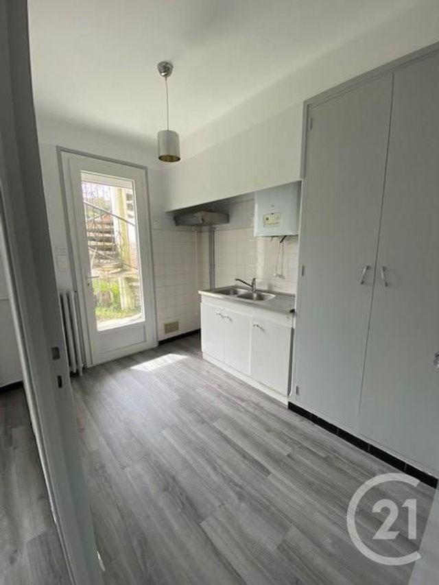 Appartement F2 à louer - 2 pièces - 49.74 m2 - MONTAUBAN - 82 - MIDI-PYRENEES - Century 21 Riquelme Immobilier