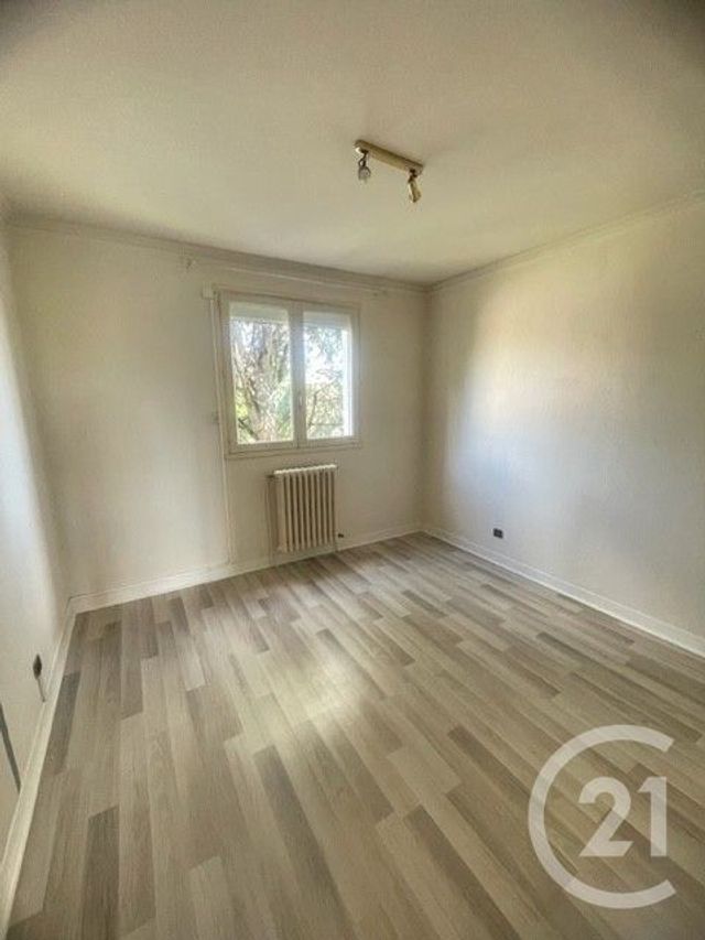 Appartement F3 à louer - 3 pièces - 67.06 m2 - MONTAUBAN - 82 - MIDI-PYRENEES - Century 21 Riquelme Immobilier