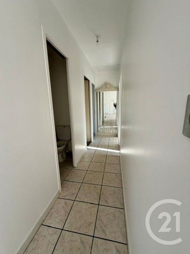 maison à louer - 6 pièces - 114.0 m2 - BRESSOLS - 82 - MIDI-PYRENEES - Century 21 Riquelme Immobilier