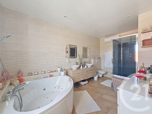 maison à vendre - 6 pièces - 183.0 m2 - MONTAUBAN - 82 - MIDI-PYRENEES - Century 21 Riquelme Immobilier