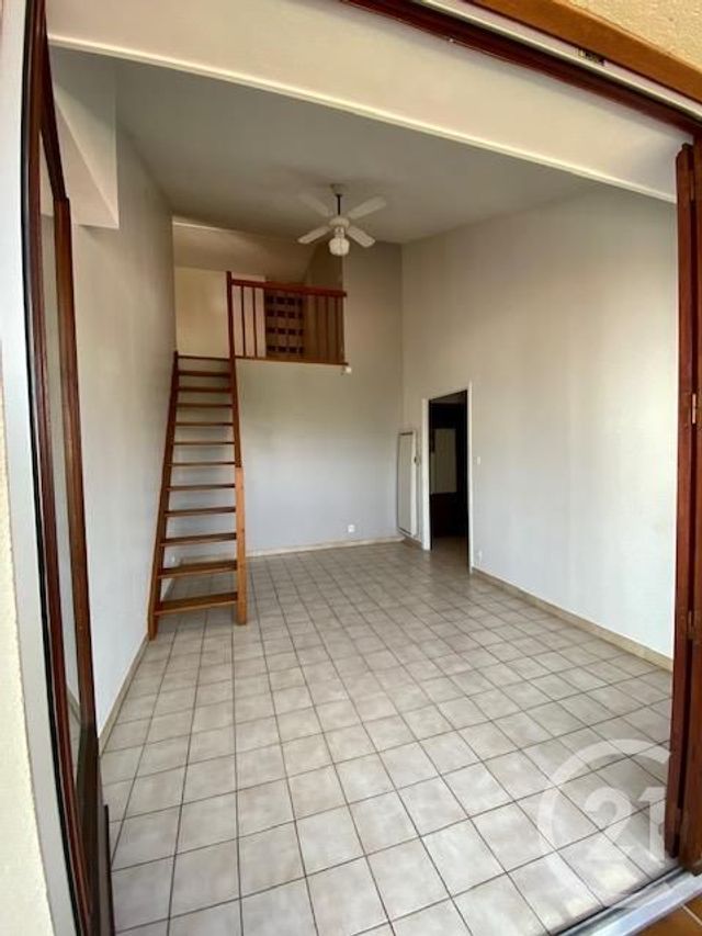 Appartement F1 à louer - 2 pièces - 36.4 m2 - MONTAUBAN - 82 - MIDI-PYRENEES - Century 21 Riquelme Immobilier