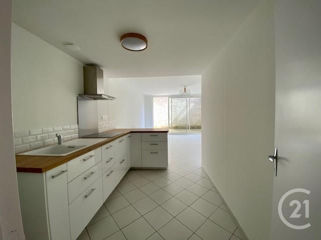 Appartement F2 à louer - 2 pièces - 50.6 m2 - MONTAUBAN - 82 - MIDI-PYRENEES - Century 21 Riquelme Immobilier