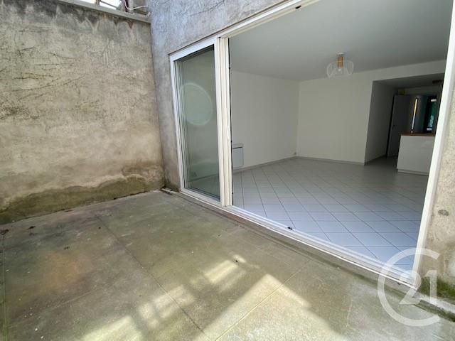 Appartement F2 à louer - 2 pièces - 50.6 m2 - MONTAUBAN - 82 - MIDI-PYRENEES - Century 21 Riquelme Immobilier