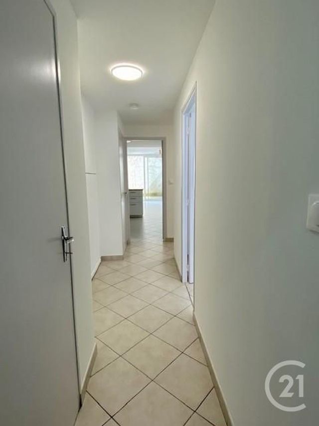 Appartement F2 à louer - 2 pièces - 50.6 m2 - MONTAUBAN - 82 - MIDI-PYRENEES - Century 21 Riquelme Immobilier