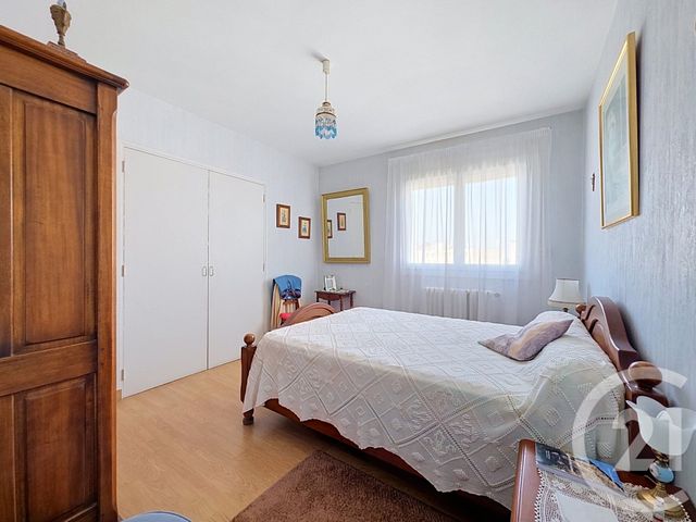Appartement T4 à vendre - 4 pièces - 102.66 m2 - MONTAUBAN - 82 - MIDI-PYRENEES - Century 21 Riquelme Immobilier