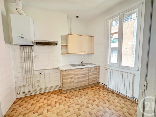 Appartement F3 à louer - 3 pièces - 56.09 m2 - MONTAUBAN - 82 - MIDI-PYRENEES - Century 21 Riquelme Immobilier