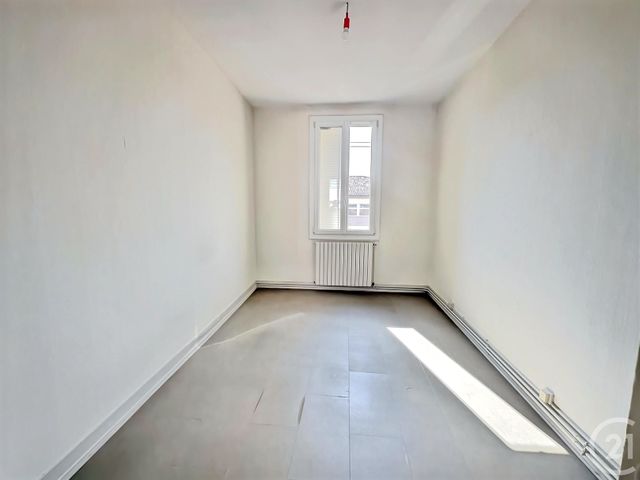 Appartement F3 à louer - 3 pièces - 56.09 m2 - MONTAUBAN - 82 - MIDI-PYRENEES - Century 21 Riquelme Immobilier