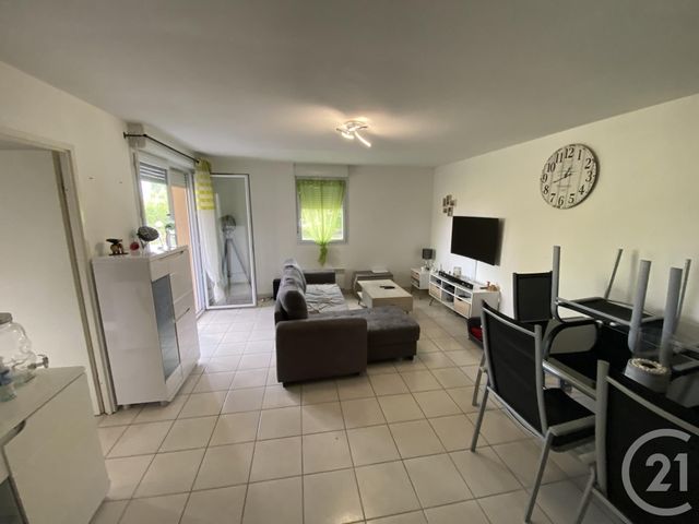 Appartement T3 à louer - 3 pièces - 62.35 m2 - MONTAUBAN - 82 - MIDI-PYRENEES - Century 21 Riquelme Immobilier