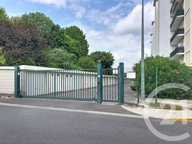 parking à vendre - 13.96 m2 - MONTAUBAN - 82 - MIDI-PYRENEES - Century 21 Riquelme Immobilier