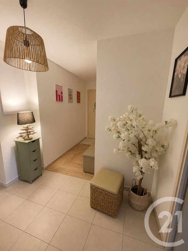 Appartement F3 à louer - 3 pièces - 66.22 m2 - MONTAUBAN - 82 - MIDI-PYRENEES - Century 21 Riquelme Immobilier
