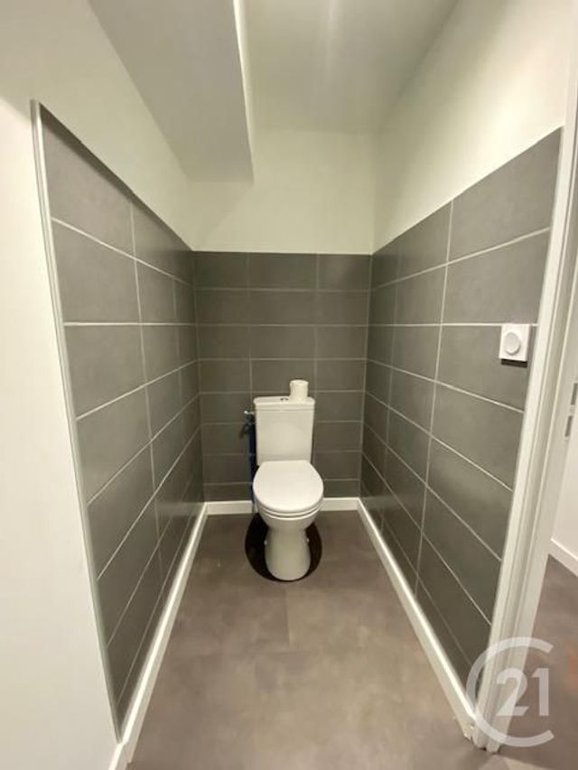 Appartement F2 à louer - 2 pièces - 62.71 m2 - LAFRANCAISE - 82 - MIDI-PYRENEES - Century 21 Riquelme Immobilier