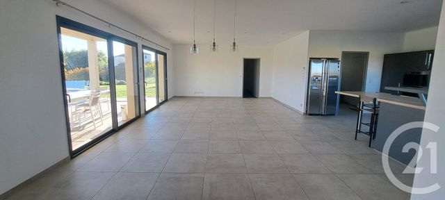 maison à louer - 5 pièces - 155.94 m2 - MONCLAR DE QUERCY - 82 - MIDI-PYRENEES - Century 21 Riquelme Immobilier