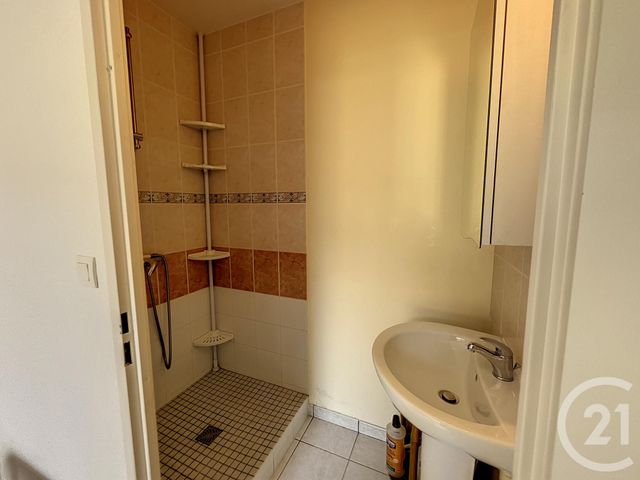 maison à louer - 5 pièces - 105.0 m2 - NEGREPELISSE - 82 - MIDI-PYRENEES - Century 21 Riquelme Immobilier